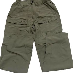 Womens World Wide Sportsman work pants  green cargo pants Size Small/inseam “30